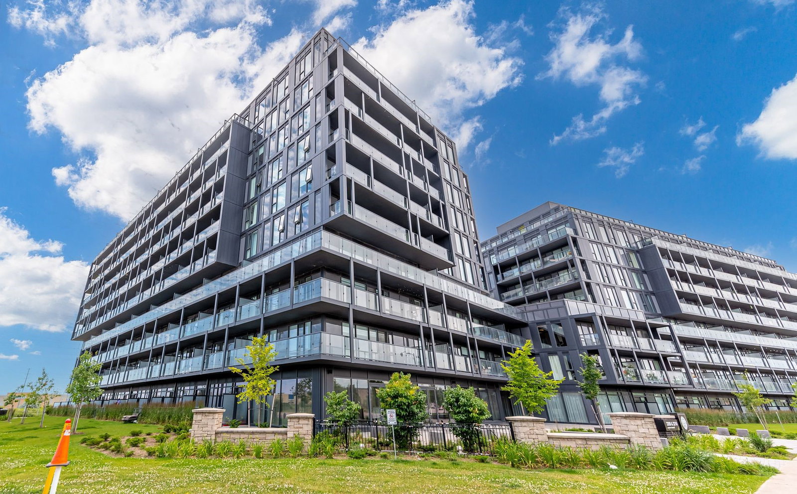 Valera 2 Condos condo