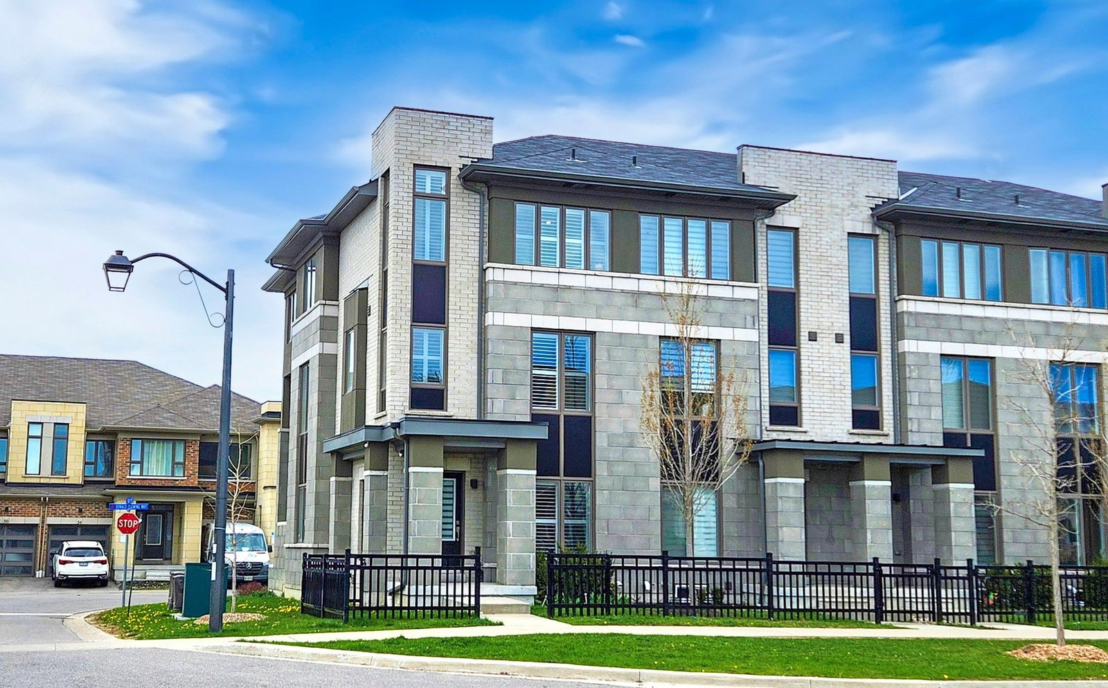 53 Donald Fleming Way exterior