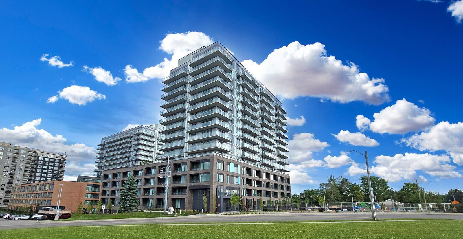 The Davis Condos II exterior
