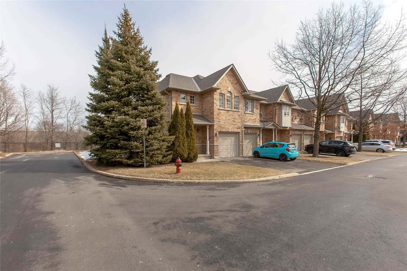 1283 Blanshard Drive Townhomes exterior