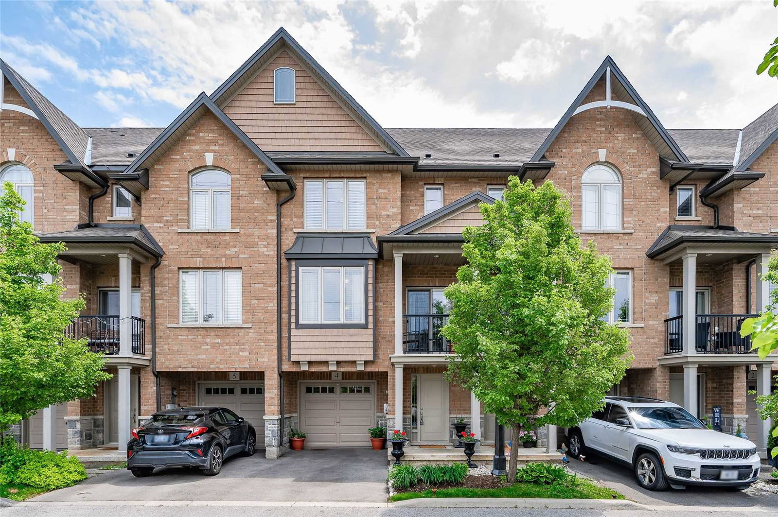 2985 Jackson Drive Townhomes exterior