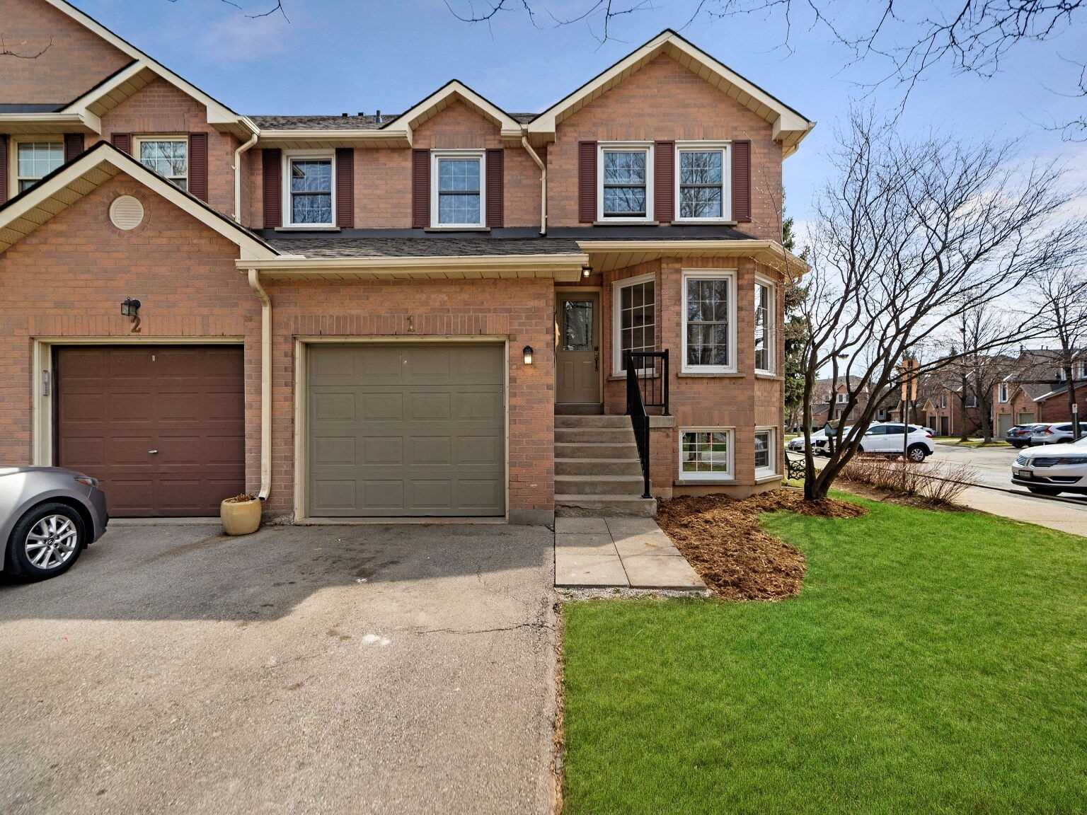 2935-2915 Headon Forest Townhomes condo