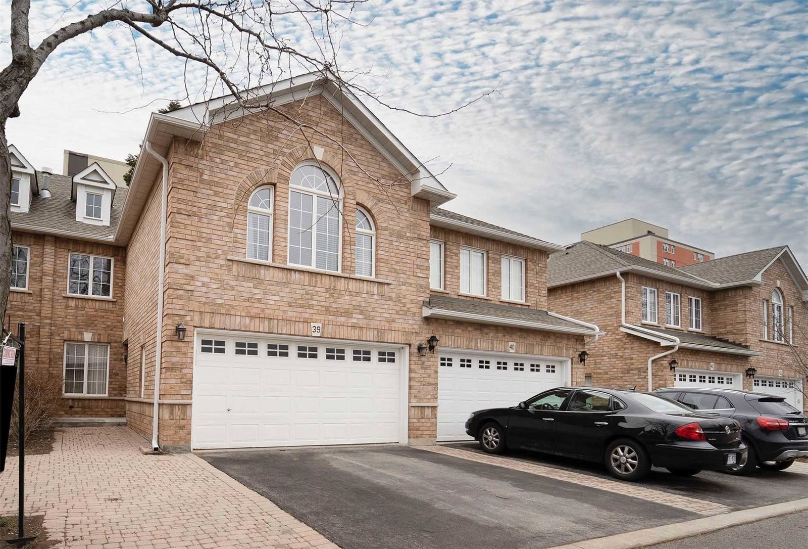 Barrington Square Townhomes condo