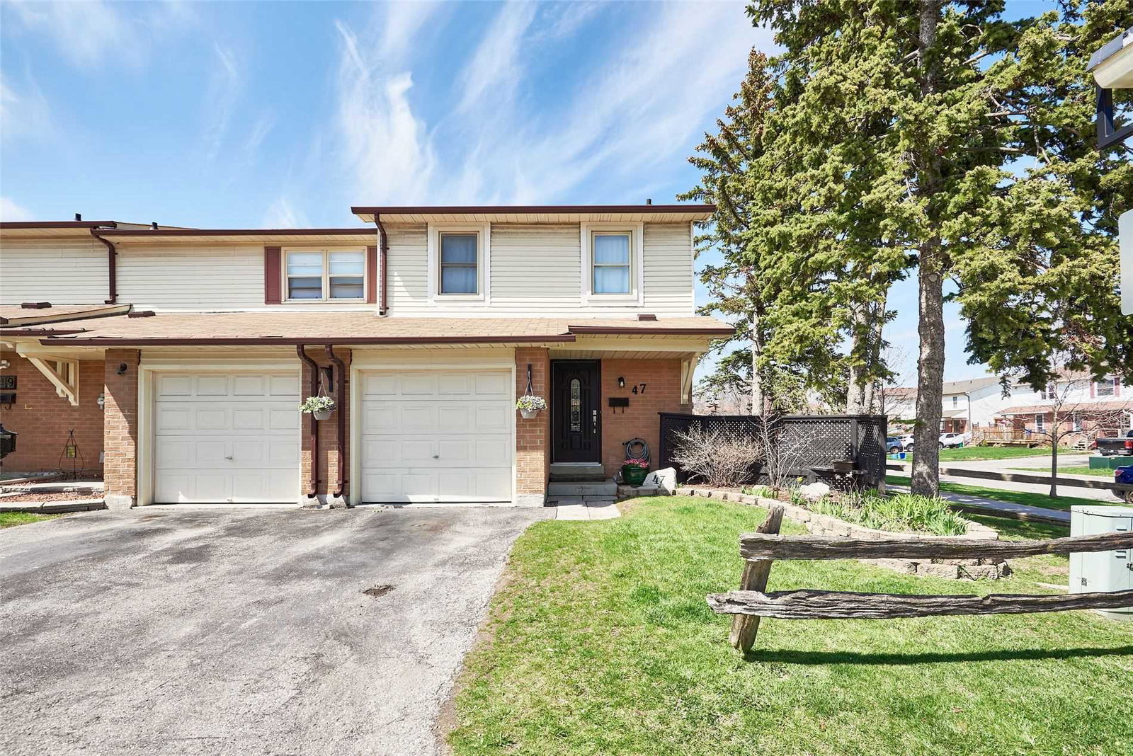450 Bristol Crescent Townhomes condo