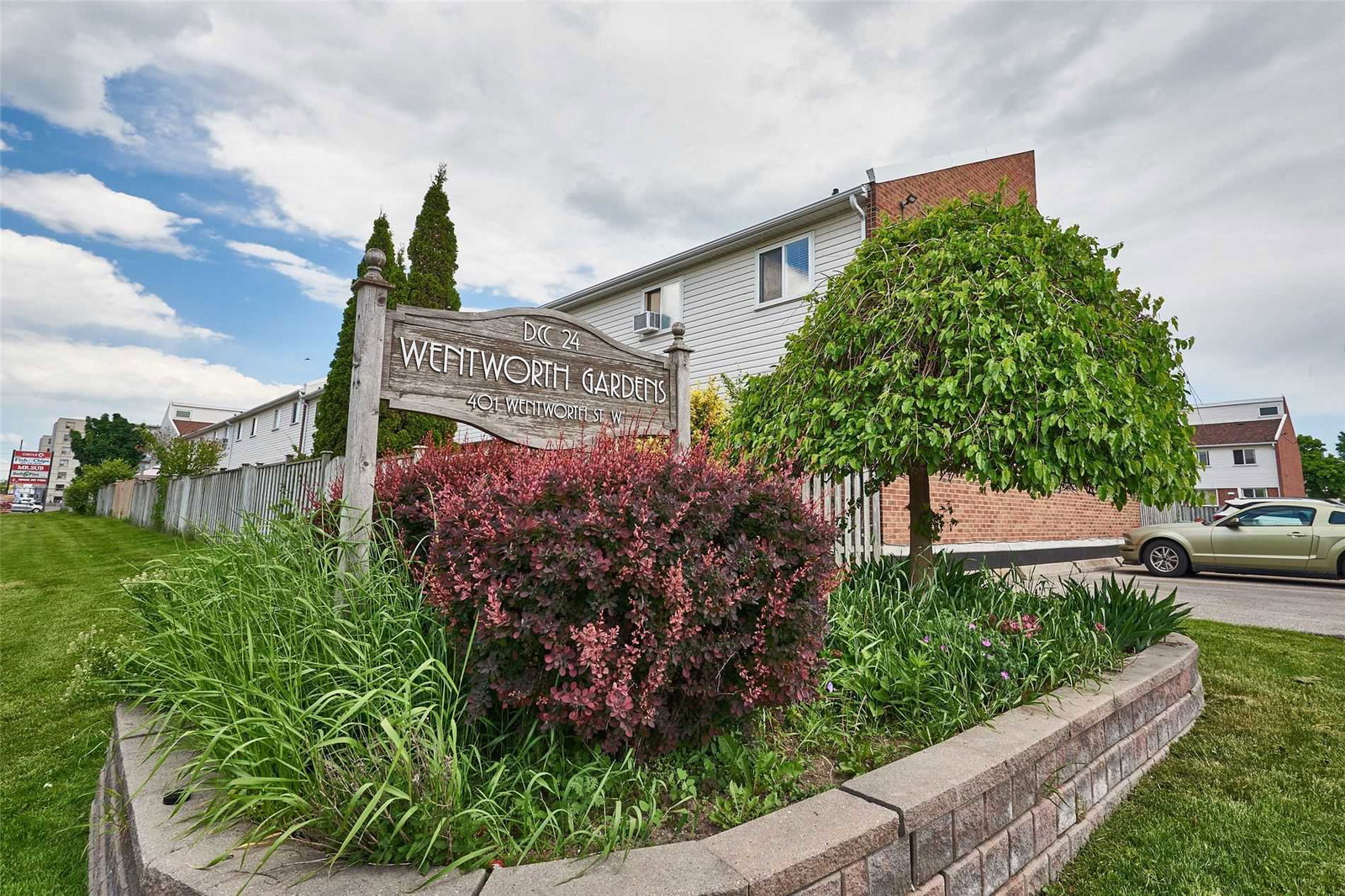 Wentworth Gardens Townhomes condo