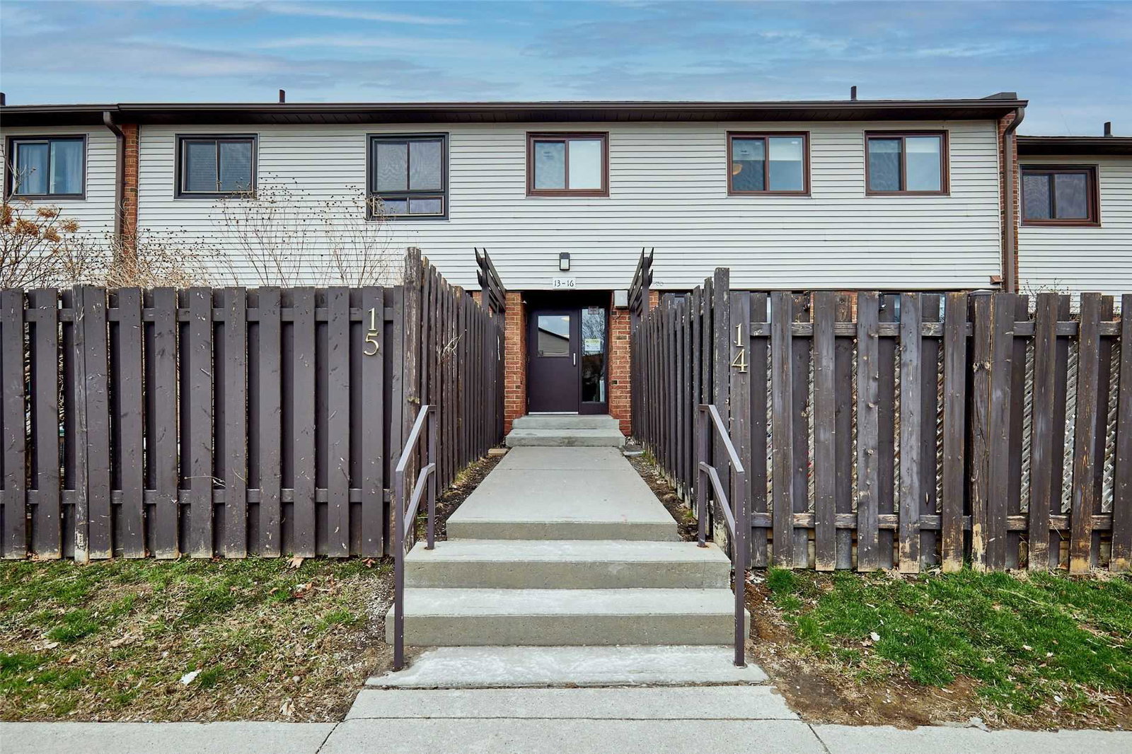 960 Glen Street Townhomes condo