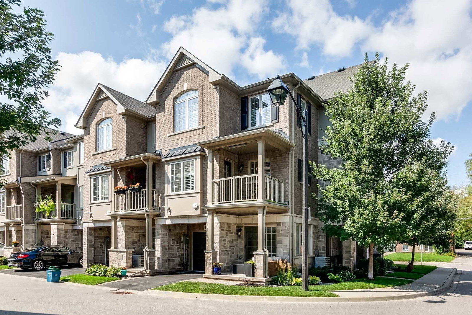 2086 Ghent Avenue Townhomes condo