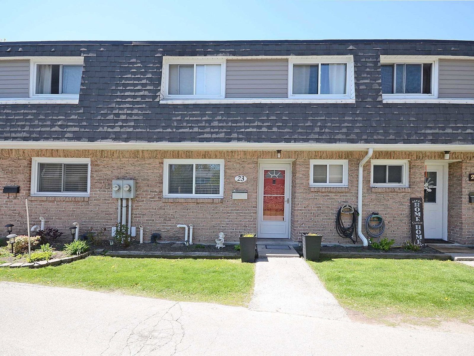 Brant Gardens Townhomes condo