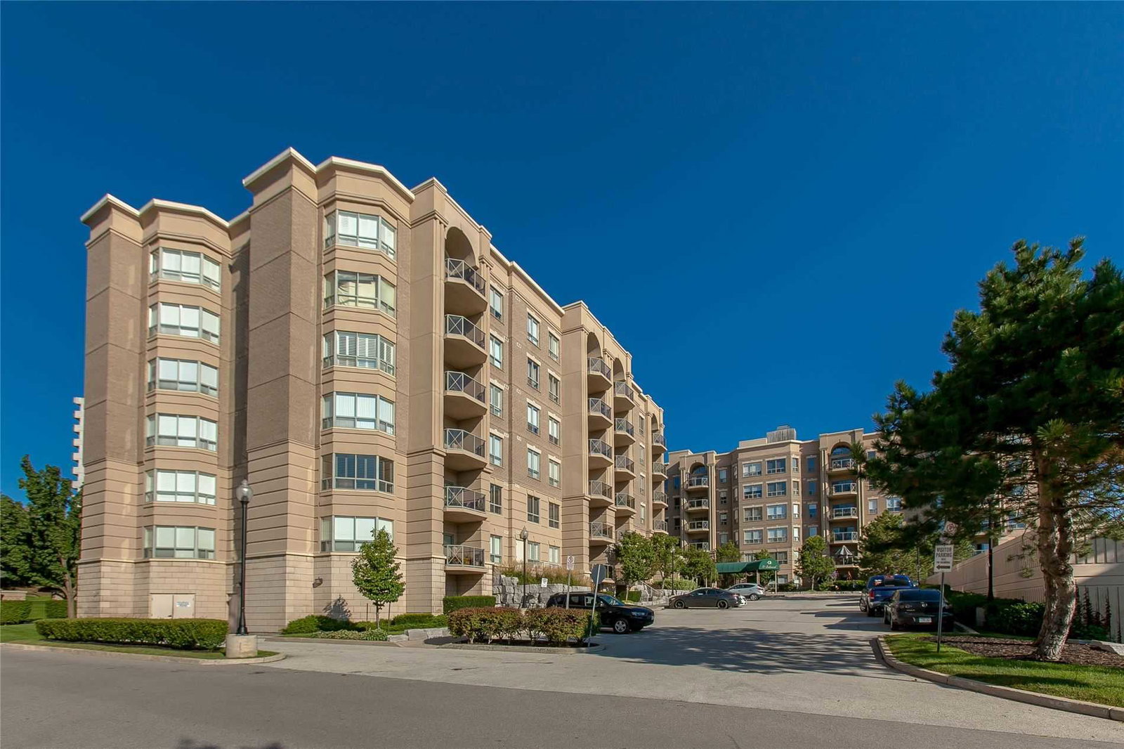 Balmoral I Condos condo