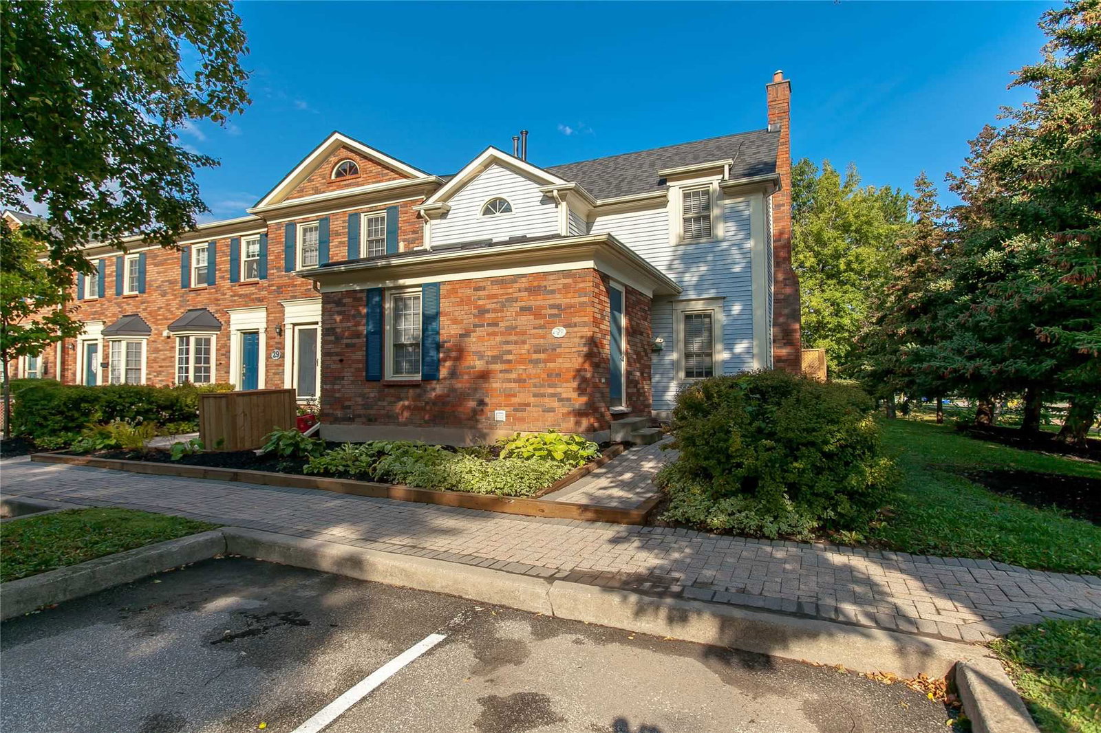 1275 Maple Crossing Townhomes condo