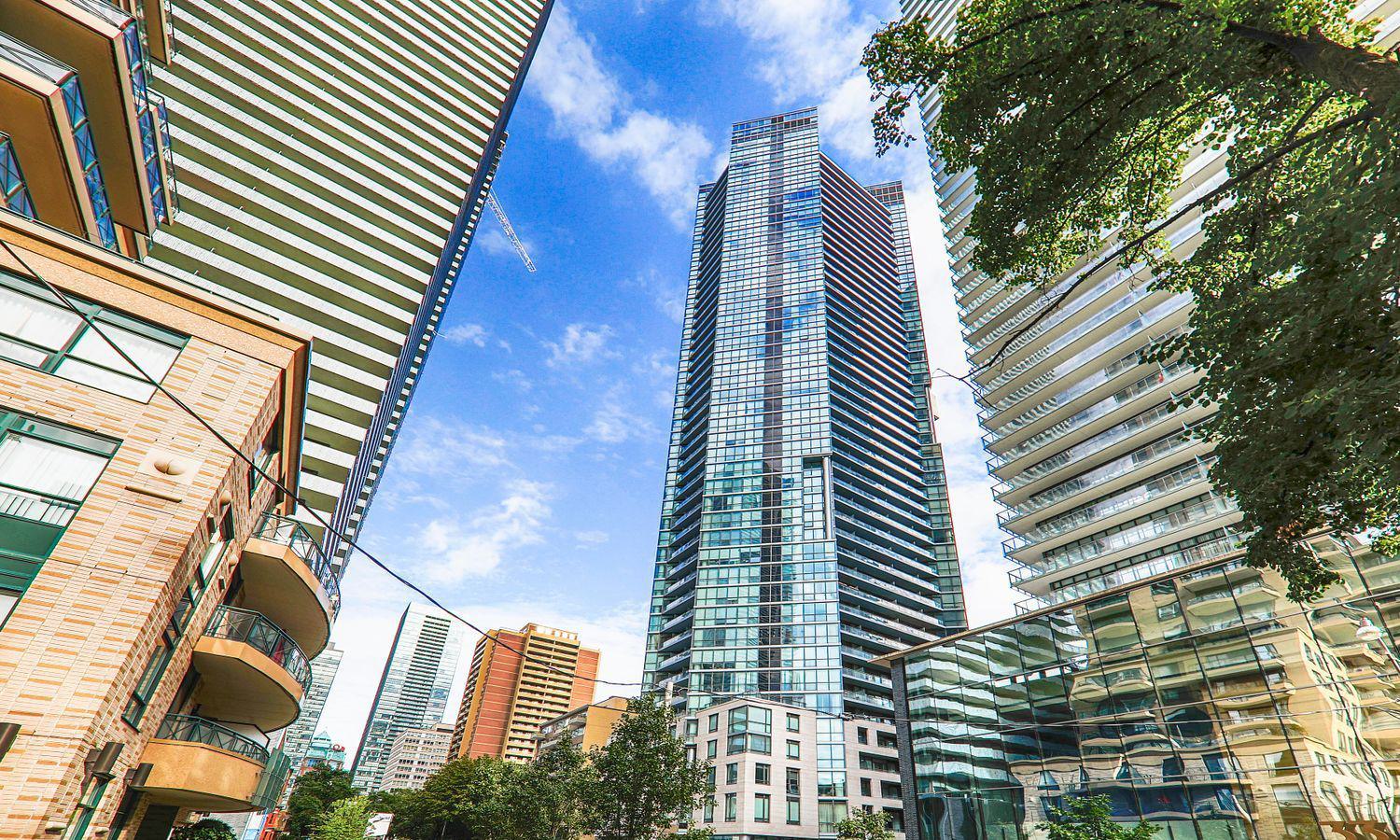 Chaz Yorkville exterior