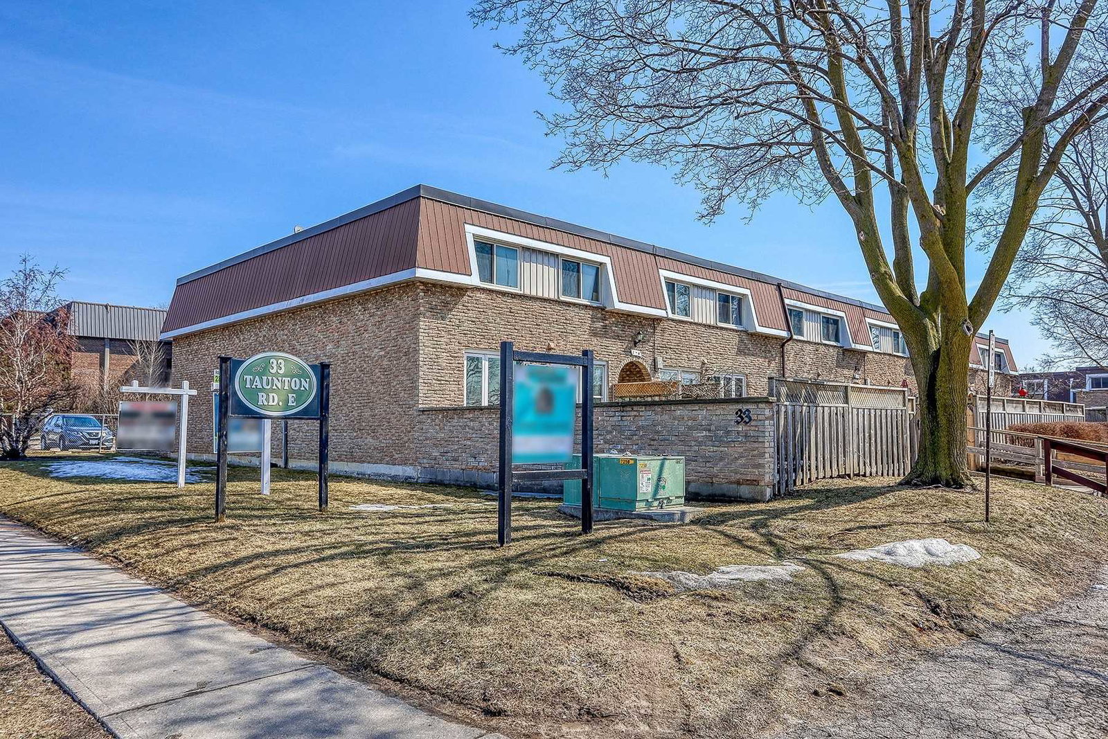 33 Taunton Townhomes exterior