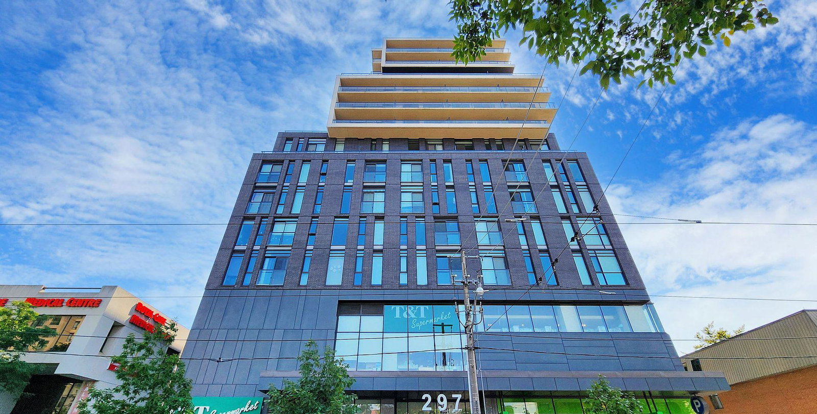 The College Condo at Spadina exterior