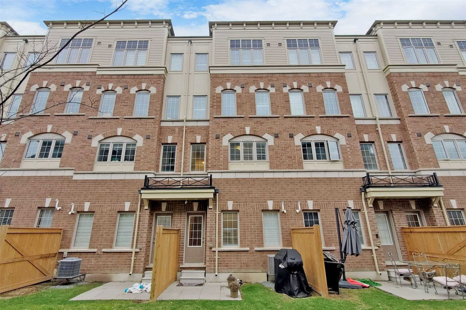 2601 Deputy Minister Path Townhomes condo