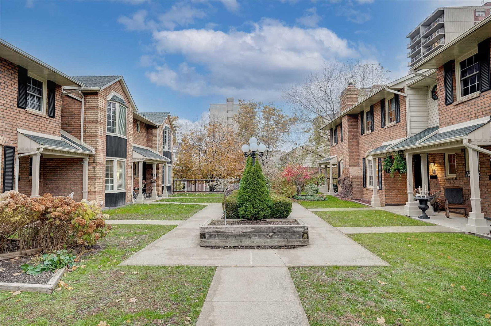 King Arthur's Court Townhomes condo