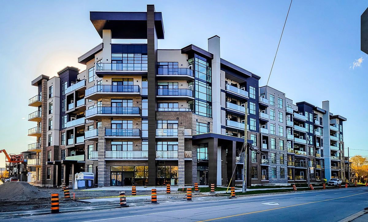 CoMo Condos exterior