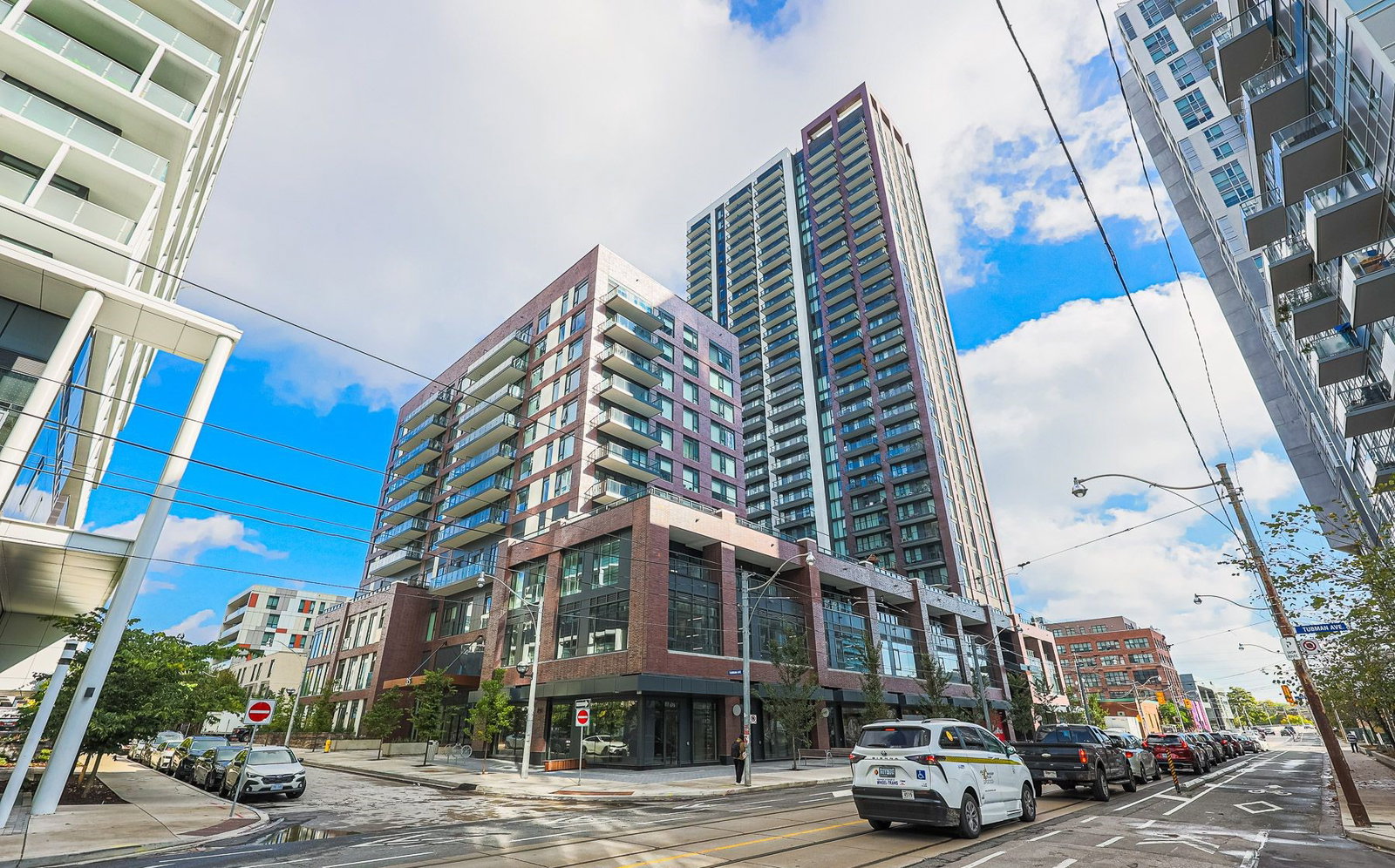 Artsy Boutique Condos exterior