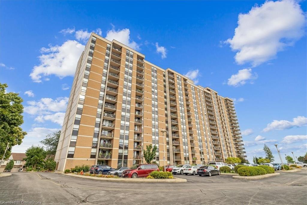 The Shoreliner Condos exterior