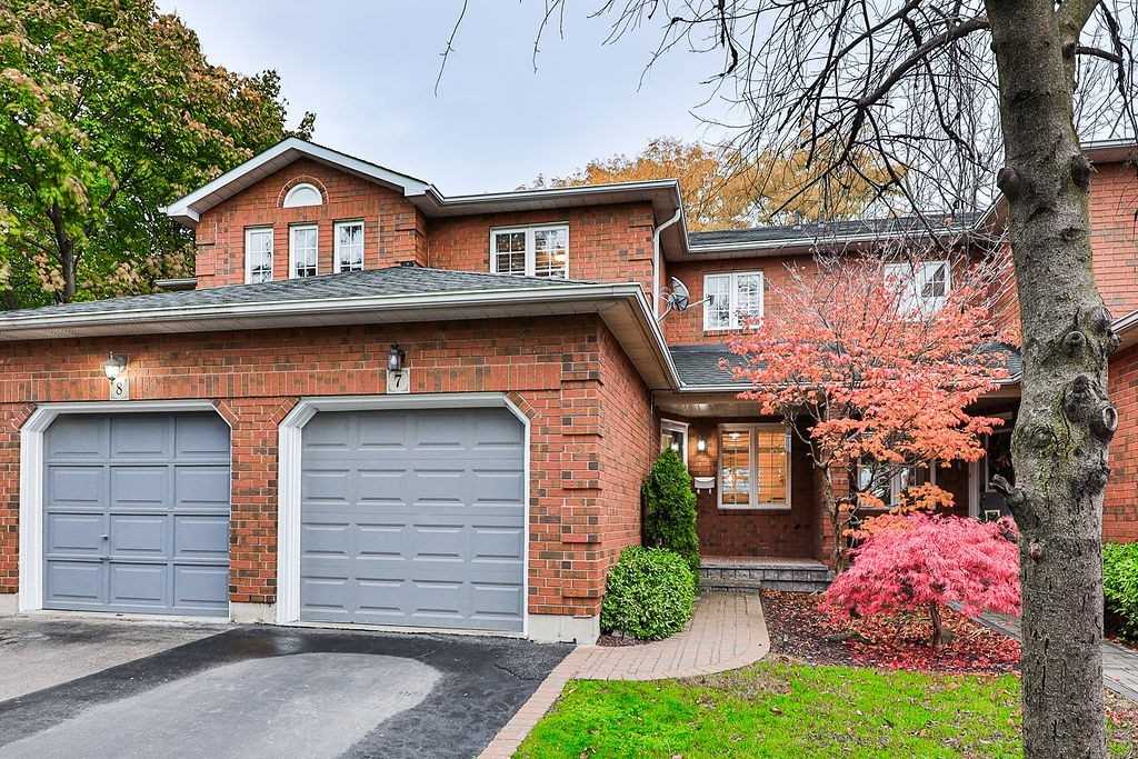 146 Plains Road East Townhomes exterior