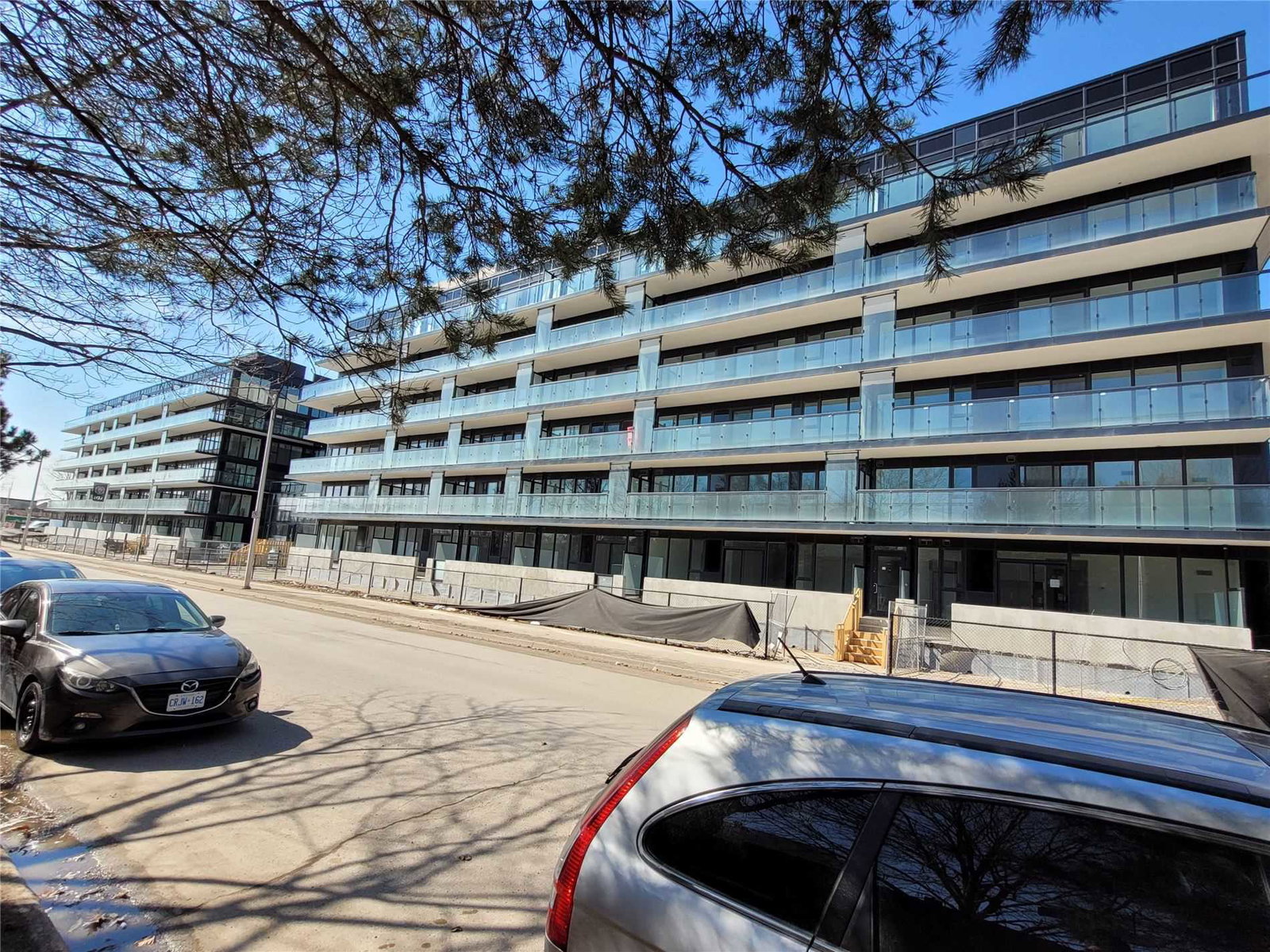 StationWest Smart-Style Urban Towns condo