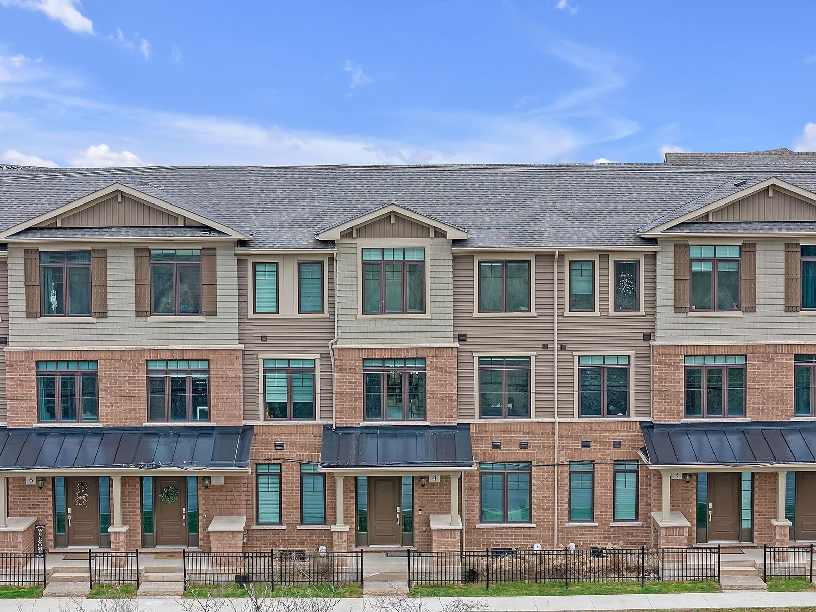 Life Townhomes exterior