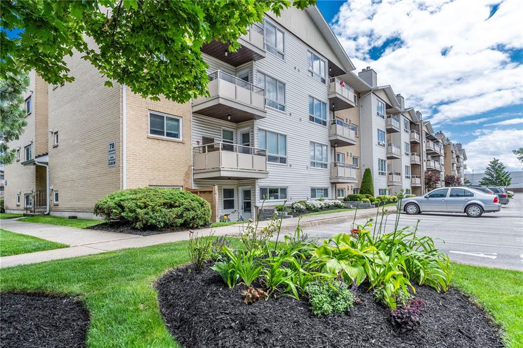 Roehampton Gardens Condos exterior