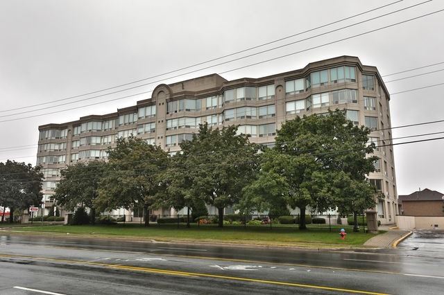 The Renaissance Condos exterior
