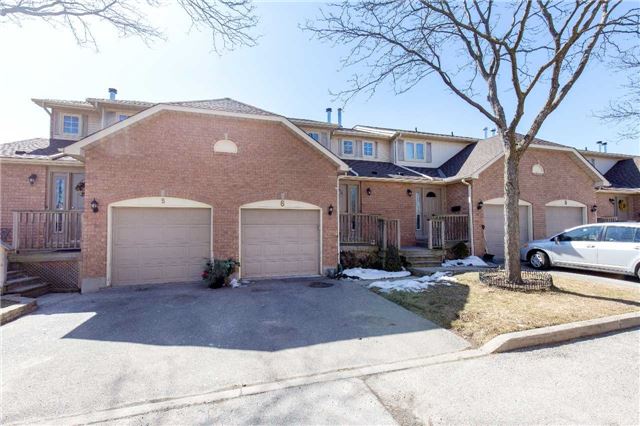 79 Braeheid Avenue Townhomes exterior