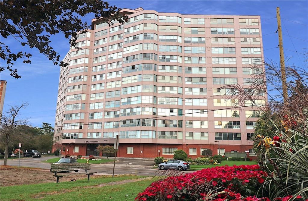 Mill Run Condominiums exterior