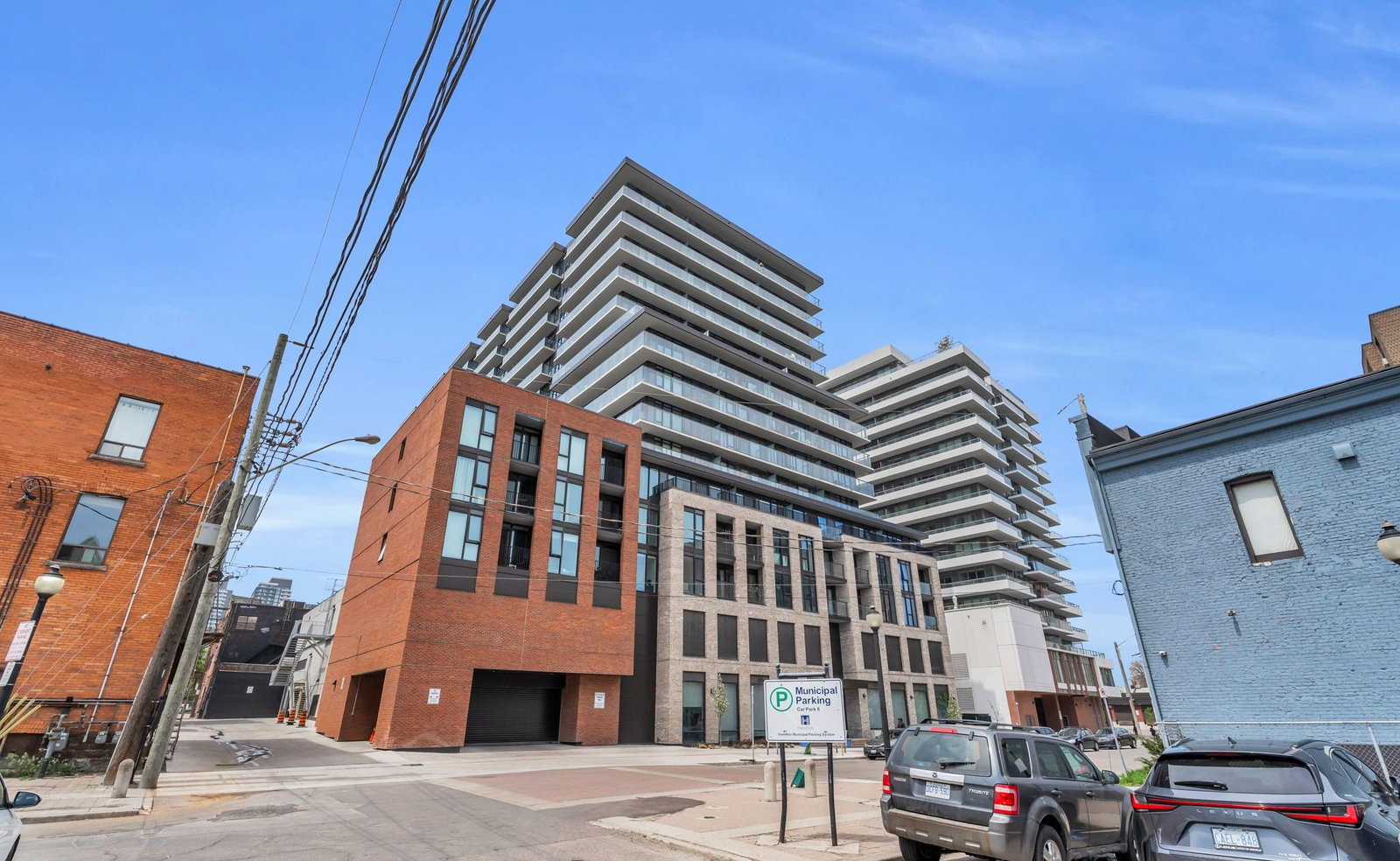 1 Jarvis exterior