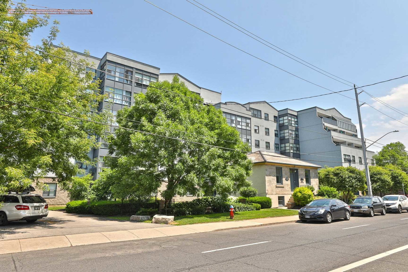 175 Hunter Condos exterior
