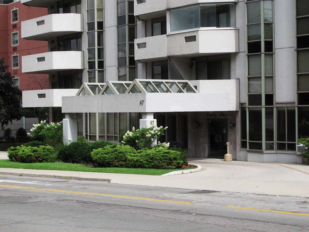 Bentley Place Condos exterior