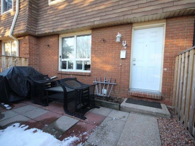 1015-1025 Upper Gage Townhomes condo