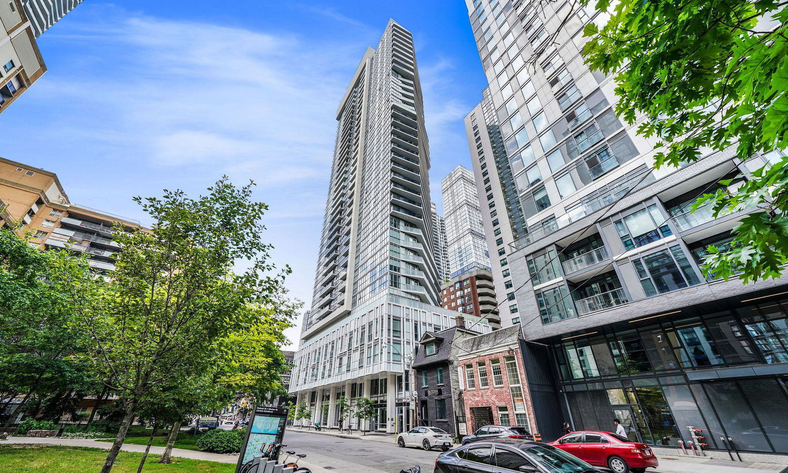 Max Condos condo