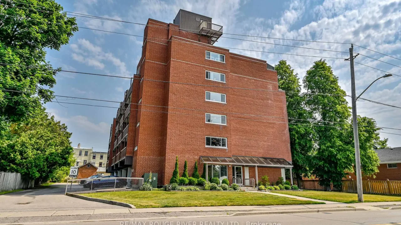 Valleyview Condominiums exterior