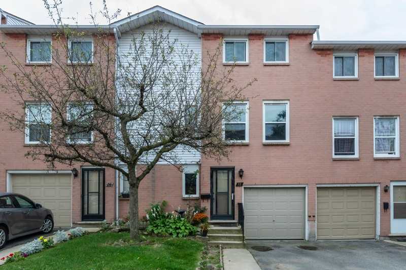 Loconder Gardens Townhomes exterior
