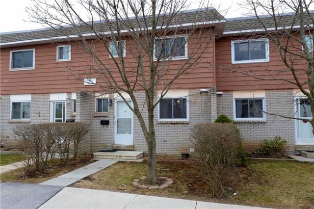 Bryna Avenue Townhomes exterior
