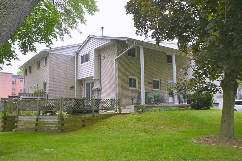 11 Colmar Place Townhomes exterior