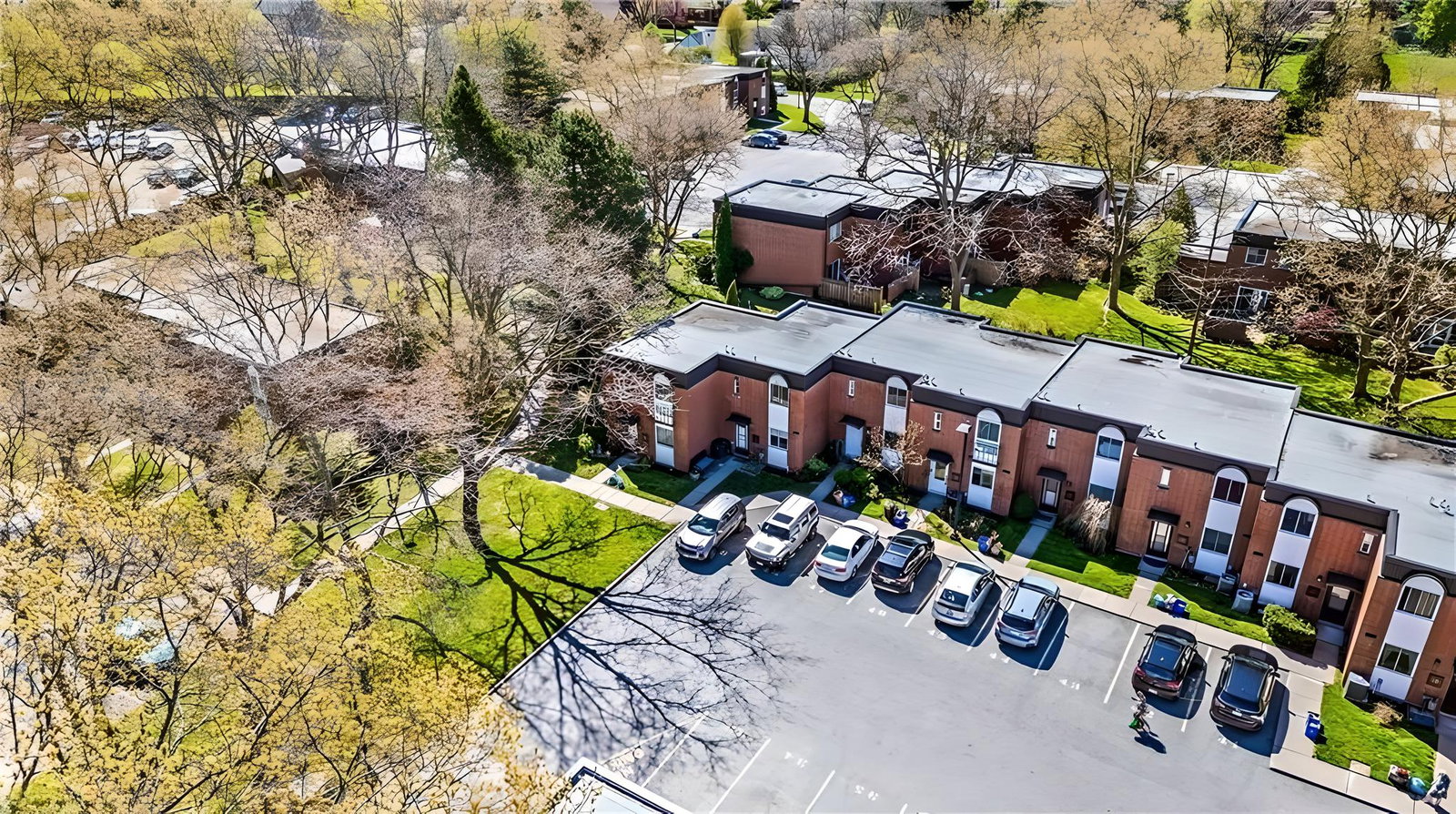 6476 Huggins Street exterior