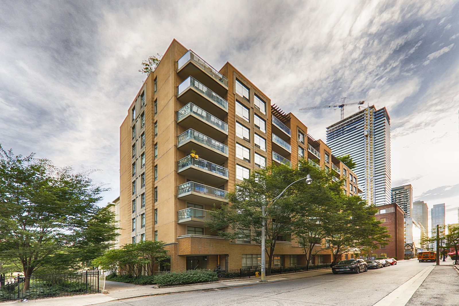 Bloor Walk Residences exterior