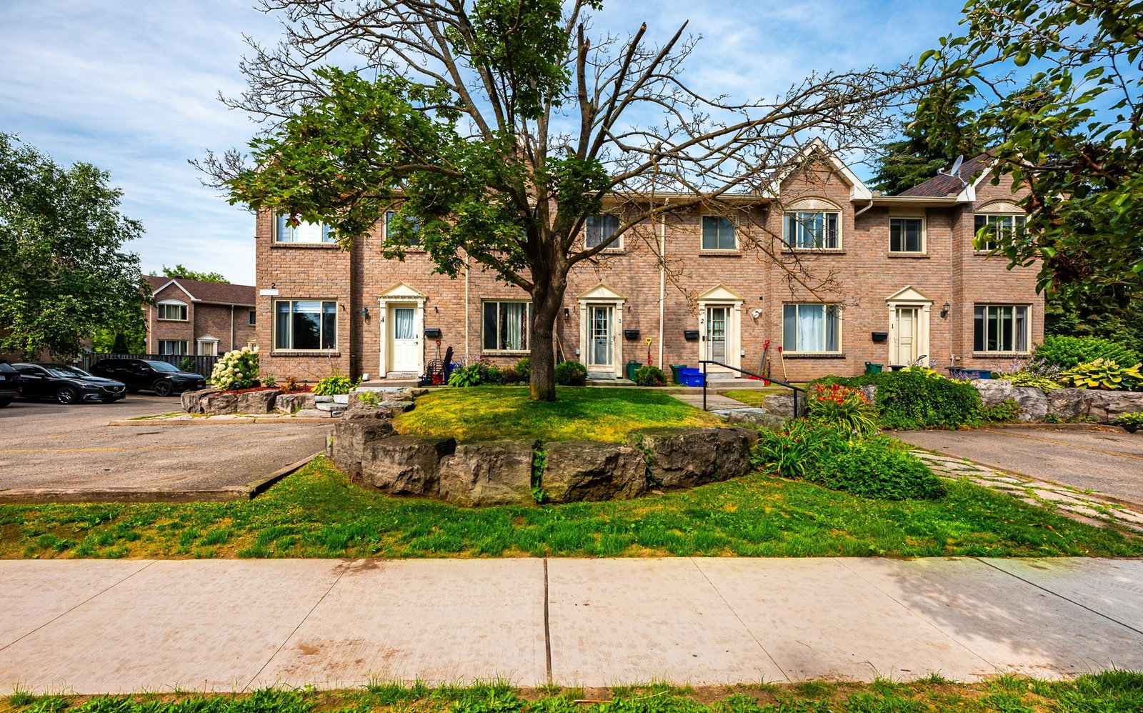 2 Cedar Drive exterior