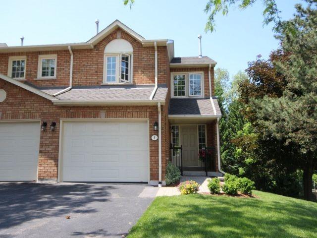 14 Huntingwood Ave Townhomes condo building exterior
