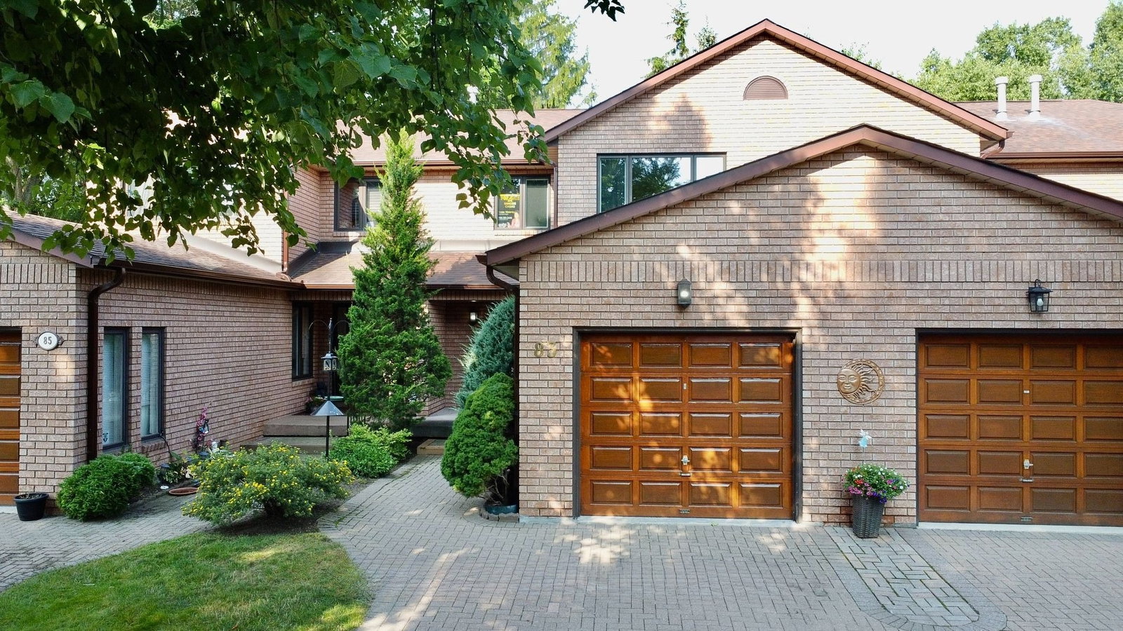 83 Green Briar Road exterior