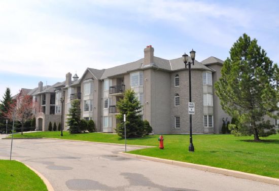 Ancaster Gardens Condos exterior
