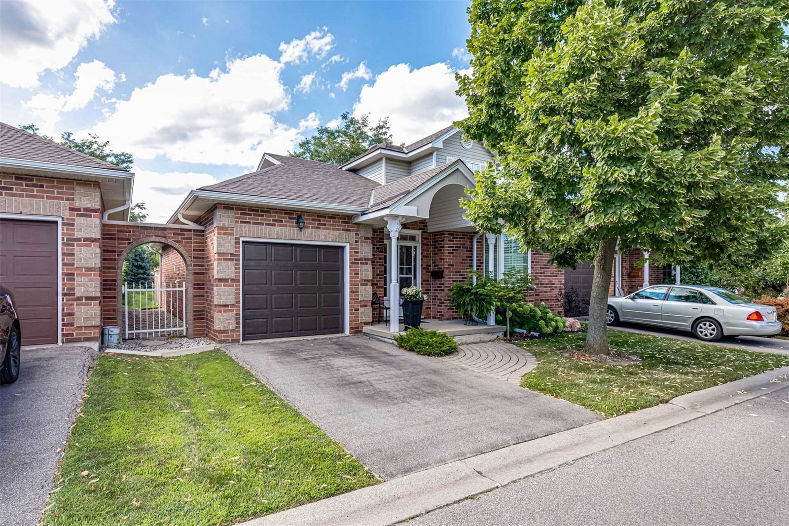Twenty Place Community Townhomes condo