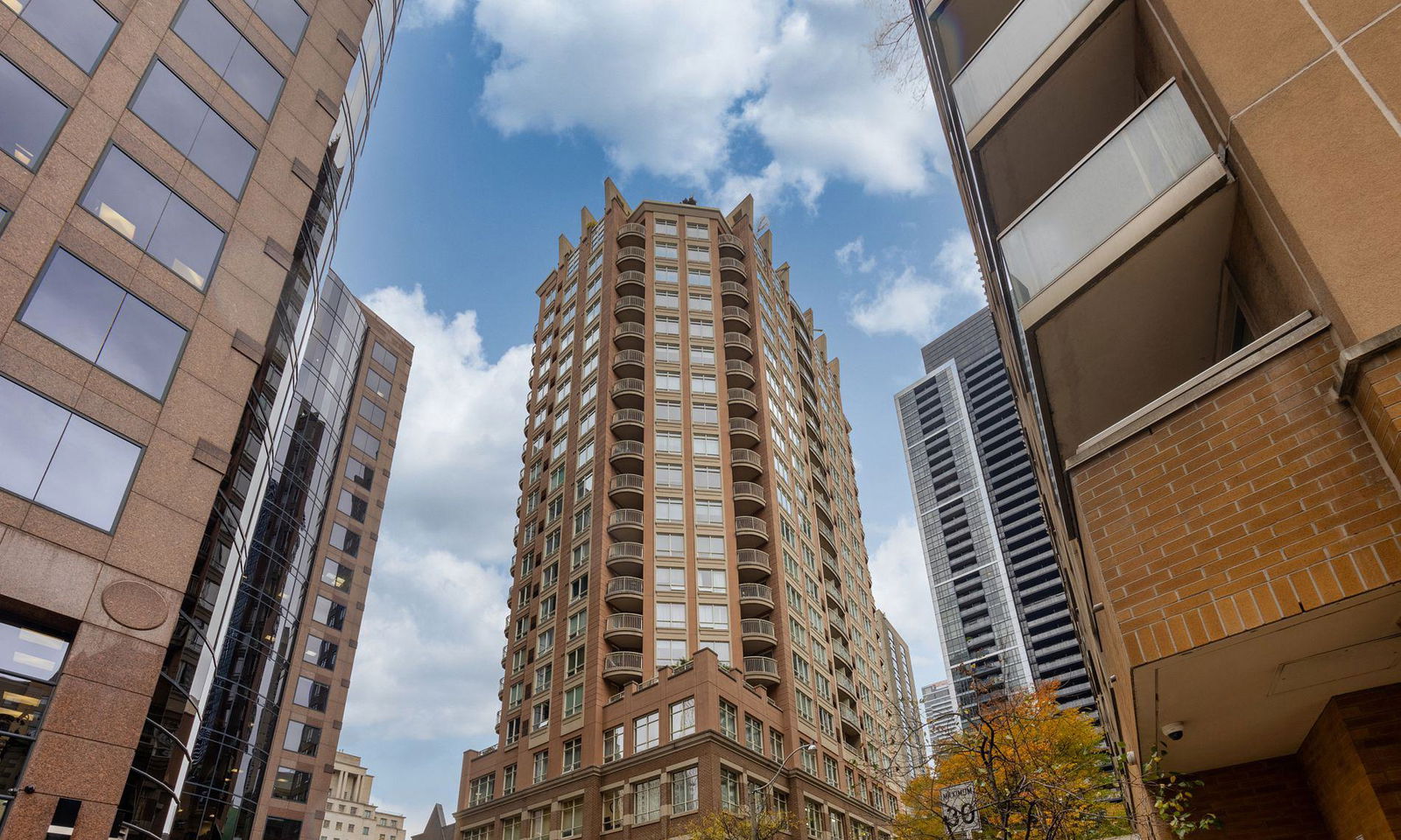 Bloor Walk condo