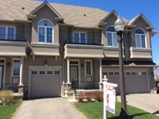 Sapphire Townhomes exterior
