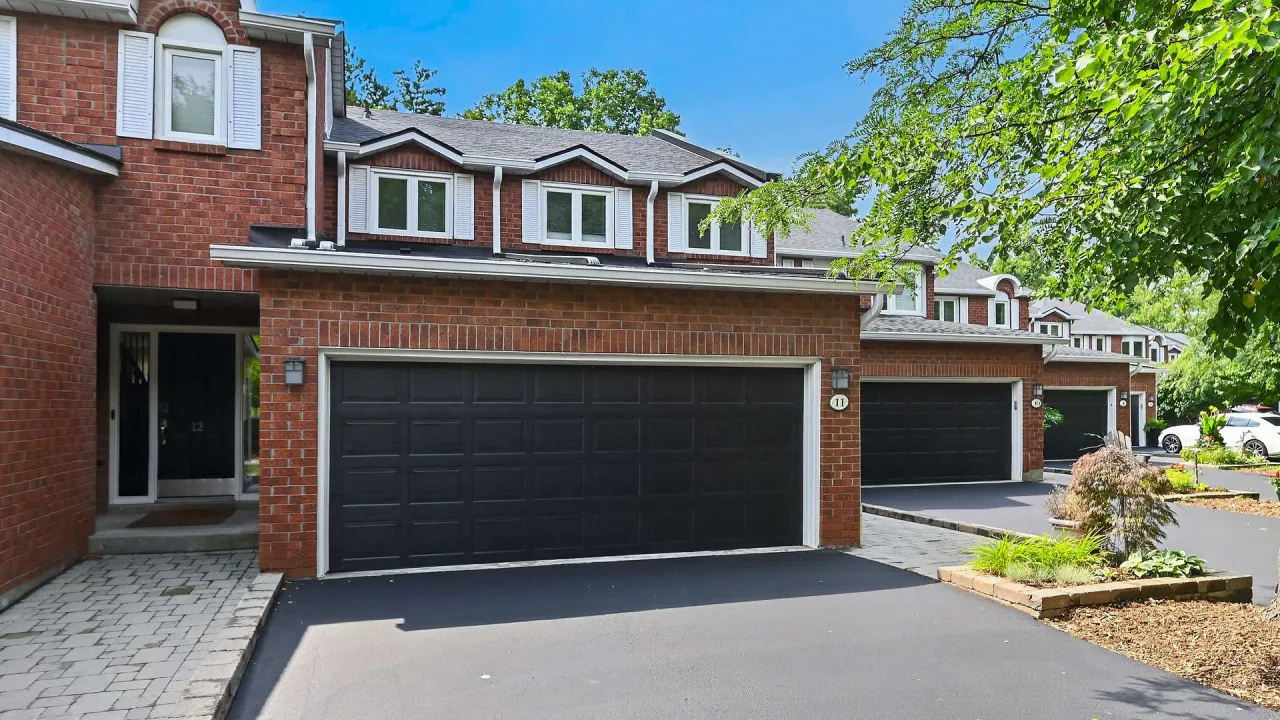 151 McNiven Road Townhomes exterior