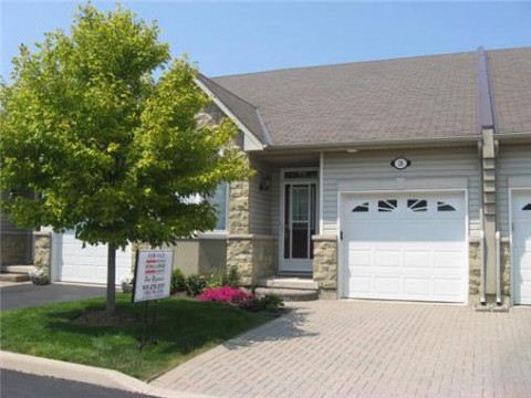 212 Stonehenge Drive Townhomes condo
