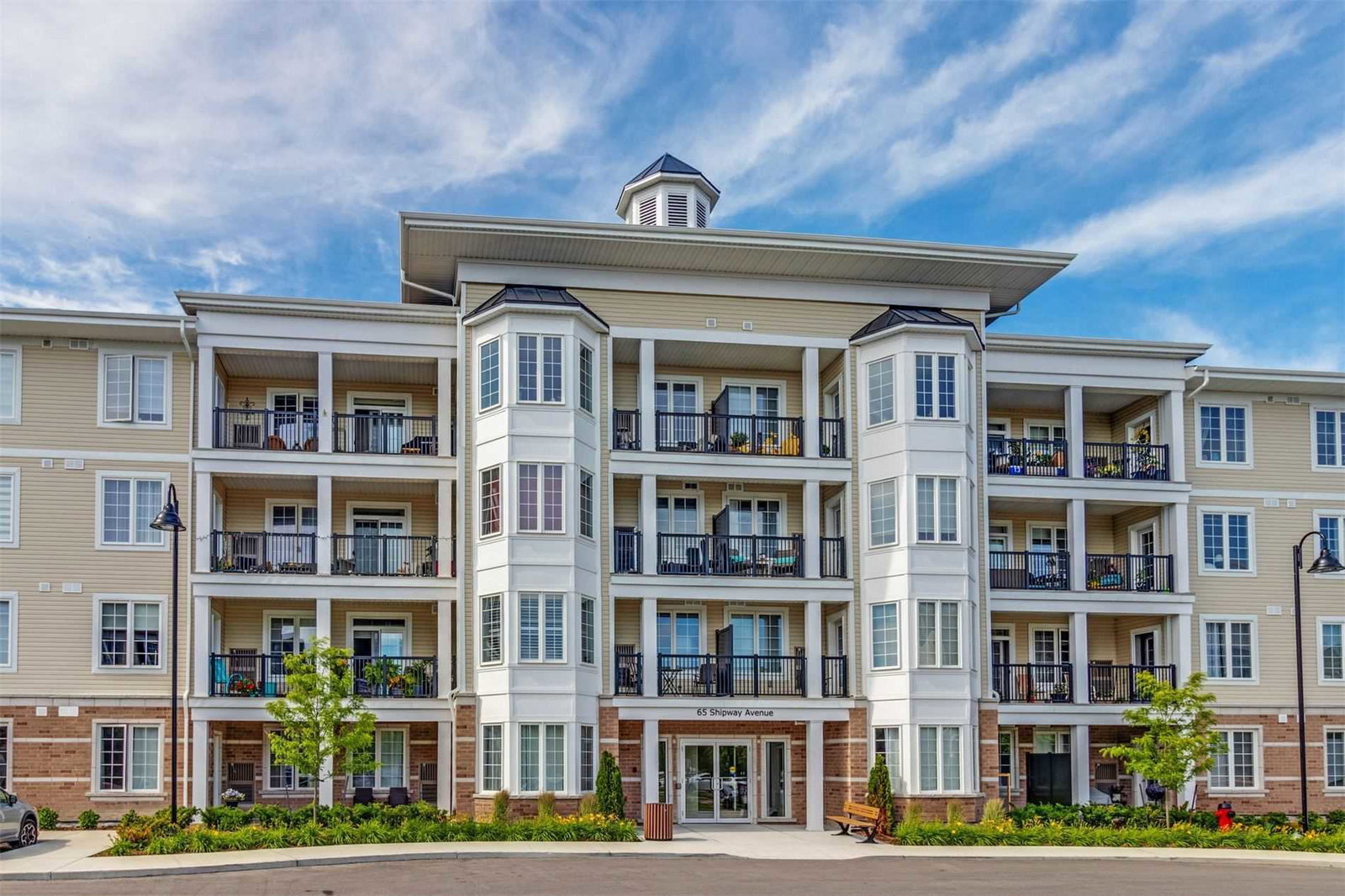 The Marina Villas Townhomes condo